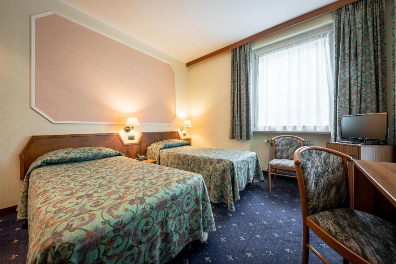Hotel Elena Saint-Vincent Eksteriør bilde