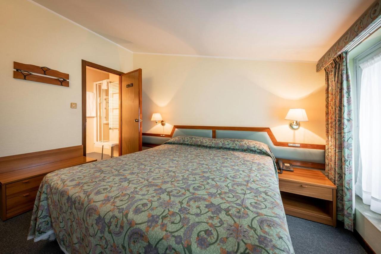 Hotel Elena Saint-Vincent Eksteriør bilde